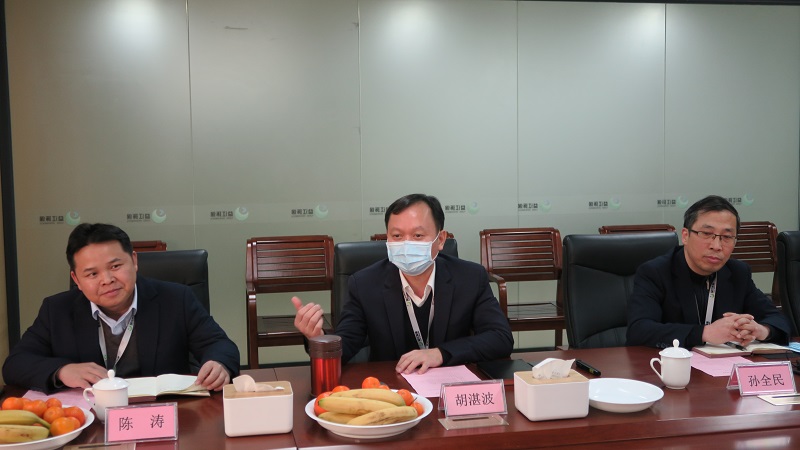 3.胡湛波董事长介绍公司经营概况.JPG